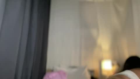 Snapshot of sexylovesappira chatting on 06-07-26, 06:55 maxine online show from 06-07-26, 06:55