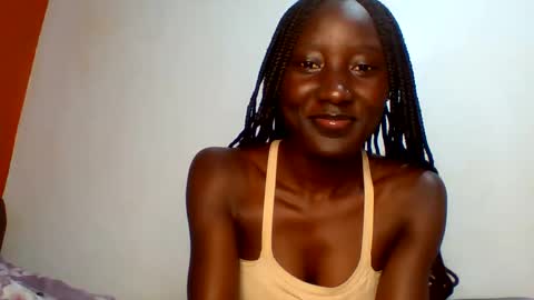 sexylucia5 online show from 05-19-26, 09:43
