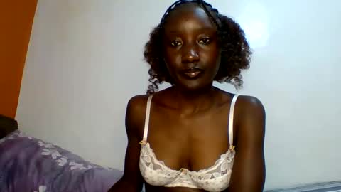 sexylucia5 online show from 06-11-26, 08:34