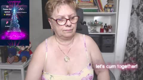 sexylynette4u online show from 12-15-25, 09:46