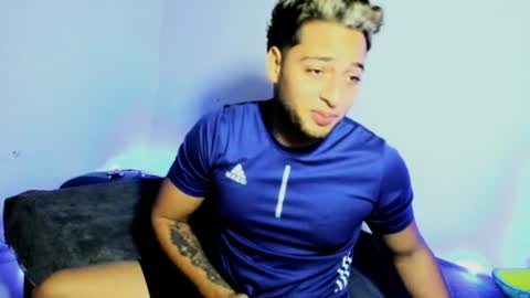 sexymen698 online show from 06-15-26, 12:40