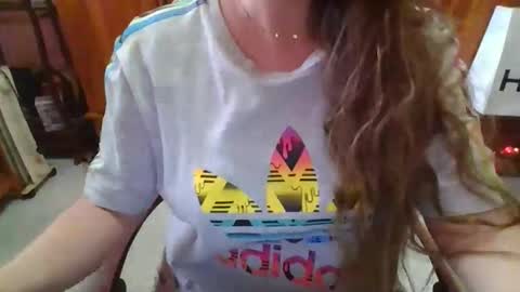 Snapshot of sexymisss24 chatting on 05-27-26, 09:28 sexymisss24 online show from 05-27-26, 09:28