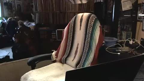 Snapshot of sexyolbear chatting on 01-28-25, 01:38 Grizz Lee Bear online show from 01-28-25, 01:38