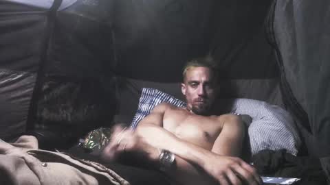 Snapshot of sexypossum chatting on 09-12-25, 08:47 Possum online show from 09-12-25, 08:47