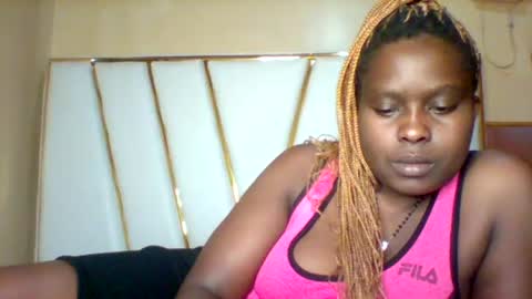Snapshot of sexypussy983 chatting on 07-11-26, 08:39 Micky online show from 07-11-26, 08:39
