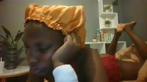 sexyquin1 online show from 02-26-25, 12:49