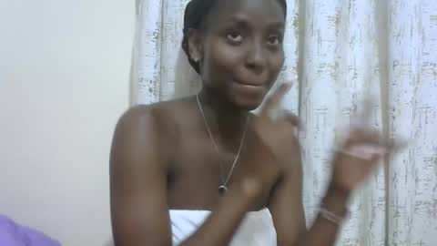 Snapshot of sexytinyy chatting on 11-04-25, 08:52 maria online show from 11-04-25, 08:52