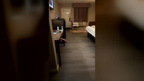 Smooth bi guy online show from 07-24-26, 08:01
