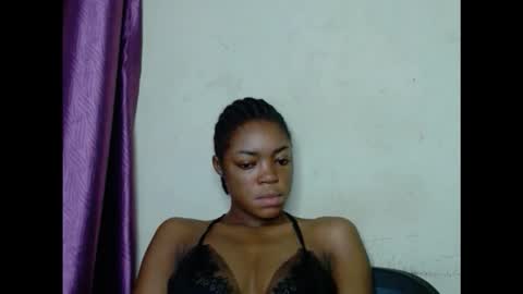 Snapshot of sexyxmilfx chatting on 09-13-25, 07:41 sexyxmilfx online show from 09-13-25, 07:41