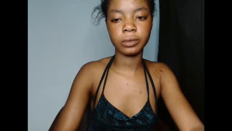 Snapshot of sexyxpeach chatting on 10-17-25, 08:00 sexyxpeach online show from 10-17-25, 08:00