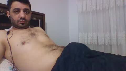 Snapshot of sexyyy_mannn chatting on 02-08-25, 05:50 sexyyy_mannn online show from 02-08-25, 05:50