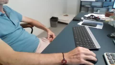 Snapshot of sg2408 chatting on 07-14-26, 10:43 sg2408 online show from 07-14-26, 10:43