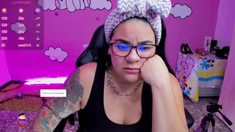 Snapshot of shaaroonhillss1 chatting on 02-02-26, 10:19 sharoon online show from 02-02-26, 10:19