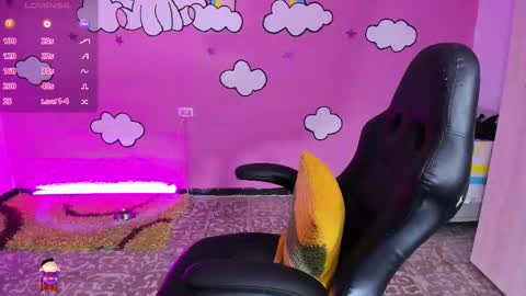 Snapshot of shaaroonhillss1 chatting on 02-13-26, 05:42 sharoon online show from 02-13-26, 05:42