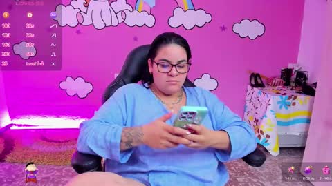 Snapshot of shaaroonhillss1 chatting on 02-17-26, 05:30 sharoon online show from 02-17-26, 05:30