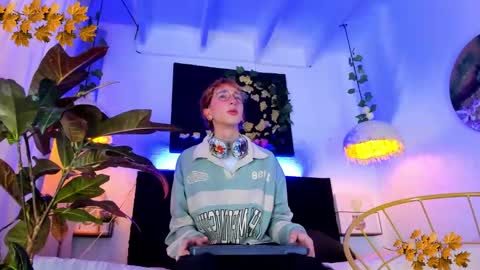 Snapshot of shadow_claw chatting on 11-16-25, 07:41 shadow claw online show from 11-16-25, 07:41