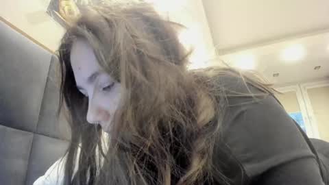 Snapshot of shadow_raffi chatting on 02-15-25, 03:06 shadow_raffi online show from 02-15-25, 03:06