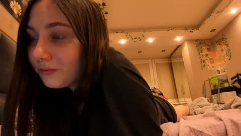 Snapshot of shadow_raffi chatting on 09-28-25, 02:39 shadow_raffi online show from 09-28-25, 02:39