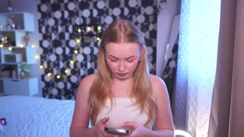 Snapshot of shadowladyyy chatting on 03-03-26, 06:52 Sindy and Nancy Next stream 1 December online show from 03-03-26, 06:52