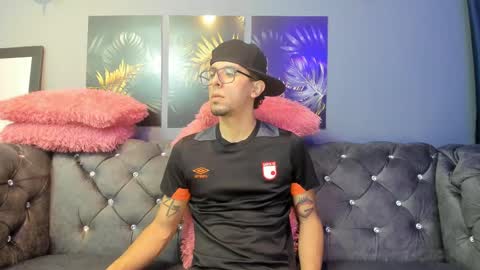 Snapshot of shadowlustt chatting on 09-19-25, 12:50 shadowlustt online show from 09-19-25, 12:50