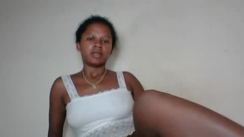 shainnah online show from 11-23-25, 05:46