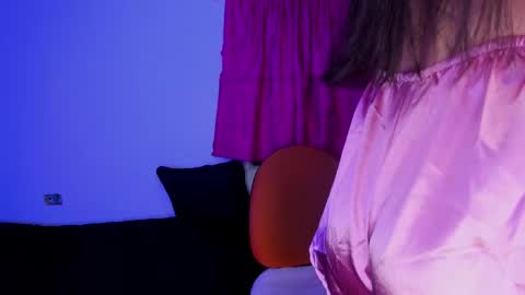 Snapshot of shairaclark_ chatting on 10-08-25, 05:49 Shaira Clark online show from 10-08-25, 05:49