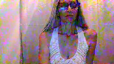 Shaman Woman online show from 10-26-25, 02:17