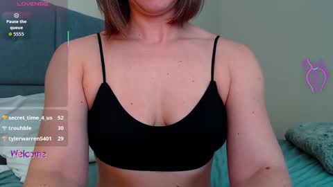 Shalynn online show from 09-08-25, 03:22