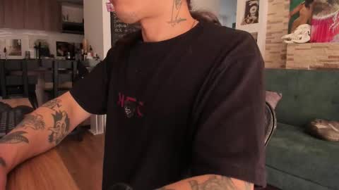 Snapshot of shamelesss_ chatting on 10-06-25, 07:44 shamelesss_ online show from 10-06-25, 07:44