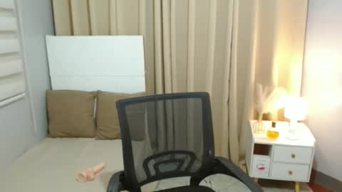 Snapshot of shanaiamiraclets chatting on 01-13-26, 06:18 miraclets online show from 01-13-26, 06:18