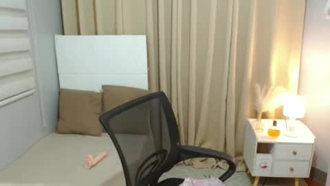 Snapshot of shanaiamiraclets chatting on 01-19-26, 07:01 miraclets online show from 01-19-26, 07:01