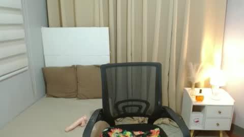 Snapshot of shanaiamiraclets chatting on 02-28-26, 08:26 miraclets online show from 02-28-26, 08:26