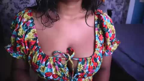 Snapshot of shanaya_indian chatting on 01-27-25, 03:47 shanaya indian online show from 01-27-25, 03:47