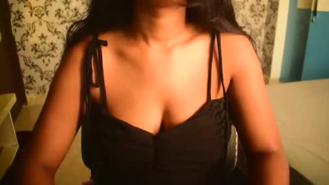 Snapshot of shanaya_indian chatting on 09-15-25, 03:50 shanaya indian online show from 09-15-25, 03:50