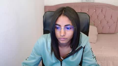 Snapshot of shaneelle chatting on 02-15-25, 09:16 shanelle online show from 02-15-25, 09:16