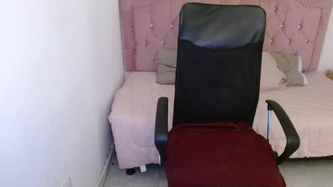 Snapshot of shaneelle chatting on 03-06-25, 06:08 shanelle online show from 03-06-25, 06:08