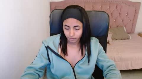 Snapshot of shaneelle chatting on 03-06-25, 09:14 shanelle online show from 03-06-25, 09:14