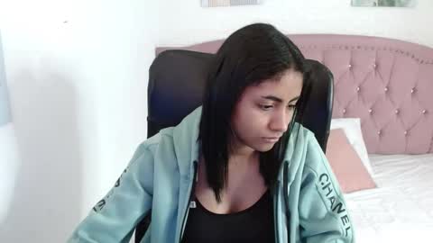 Snapshot of shaneelle chatting on 09-20-25, 03:07 shanelle online show from 09-20-25, 03:07