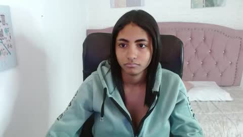 Snapshot of shaneelle chatting on 10-13-25, 03:06 shanelle online show from 10-13-25, 03:06