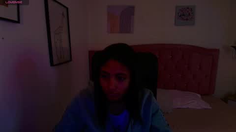 Snapshot of shaneelle chatting on 11-19-25, 03:06 shanelle online show from 11-19-25, 03:06