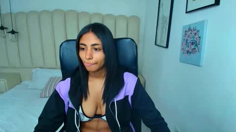 Snapshot of shaneelle chatting on 01-19-26, 03:10 shanelle online show from 01-19-26, 03:10