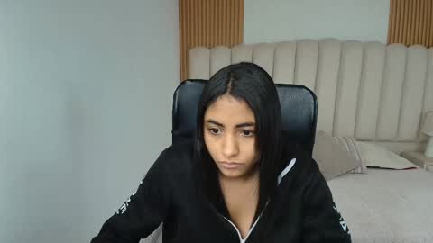 Snapshot of shaneelle chatting on 03-13-26, 03:13 shanelle online show from 03-13-26, 03:13