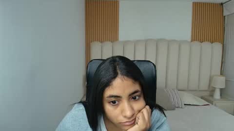 Snapshot of shaneelle chatting on 03-16-26, 03:01 shanelle online show from 03-16-26, 03:01