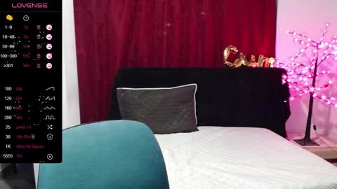 Snapshot of shanel_passion chatting on 02-09-25, 08:33 Shanel online show from 02-09-25, 08:33