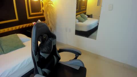 Shanel online show from 02-14-26, 01:52