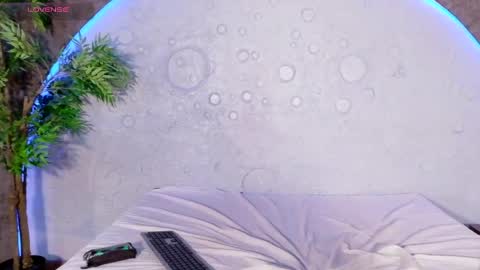 Shanel online show from 04-28-26, 10:15