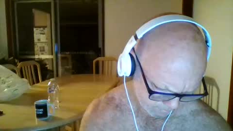 shaneo781570 online show from 04-12-26, 05:18