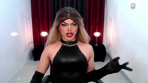 Snapshot of shanex01 chatting on 12-15-24, 02:48 Shane X online show from 12-15-24, 02:48