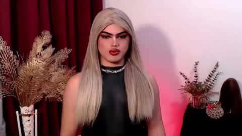 Snapshot of shanex01 chatting on 02-18-26, 01:07 Shane X online show from 02-18-26, 01:07