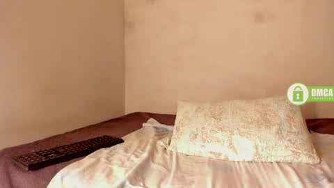 Danna online show from 04-28-26, 02:27